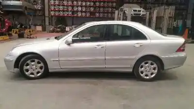 Veículo de Sucata mercedes                                           clase c (w203) berlina                                                                                                                                                                                                                                     2.2 cdi cat                                                                                                                                                                                                                                                do ano 2003 alimentado 646963