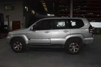 Sloopvoertuig toyota                                             land cruiser (j12)                                                                                                                                                                                                                                         3.0 turbodiesel                                                                                                                                                                                                                                            van het jaar 2003 aangedreven 1kdftv