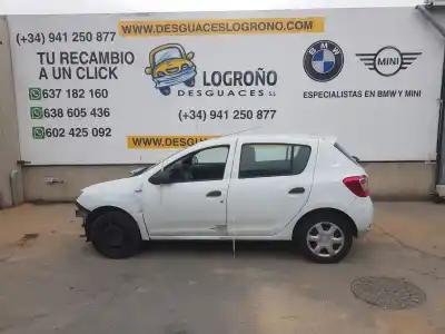 Veicolo di demolizione dacia sandero 1.2 16v dell'anno 2015 alimentato d4f734