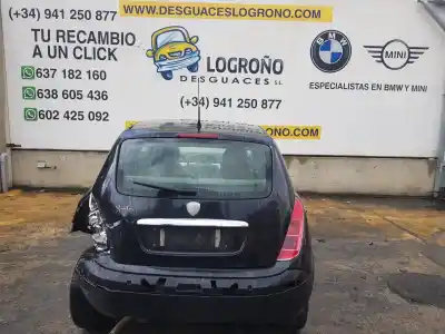 Veicolo di demolizione lancia ypsilon (101) 1.4 16v platino dell'anno 2003 alimentato 843a1000