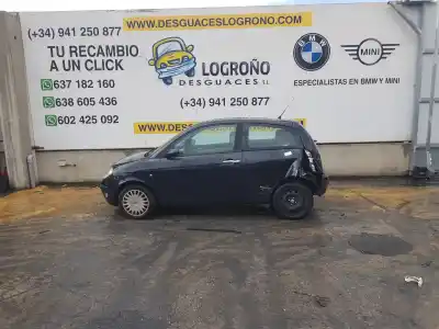 Veicolo di demolizione lancia ypsilon (101) 1.4 16v platino dell'anno 2003 alimentato 843a1000