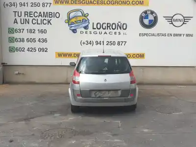 Veicolo di demolizione renault                                            grand scenic                                                                                                                                                                                                                                               1.5 dci                                                                                                                                                                                                                                                    dell'anno 2004 alimentato k9k728