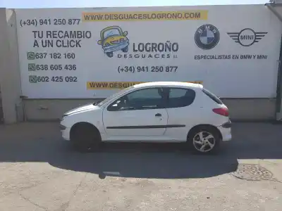 Veículo de Sucata peugeot                                            206 berlina                                                                                                                                                                                                                                                1.6 16v                                                                                                                                                                                                                                                    do ano 2001 alimentado nfu