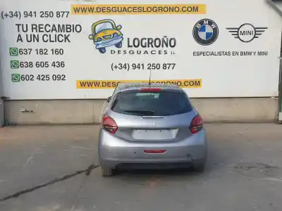 Veicolo di demolizione peugeot 208 1.2 12v vti dell'anno 2019 alimentato hm05