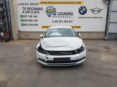 Vehículo de desguace VOLKSWAGEN PASSAT VARIANT (3G5) 1.6 TDI DPF del año 2016 con motor DCX