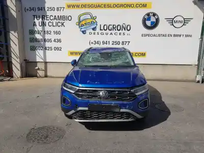 Vehículo de desguace VOLKSWAGEN T-ROC  del año 2023 con motor DXDB