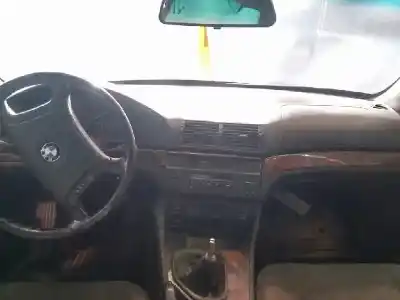 Veículo de Sucata bmw 5 (e39) 525 tds do ano 1998 alimentado 256t1