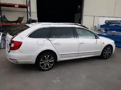 Veículo de Sucata skoda superb combi 2.0 tdi dpf do ano 2011 alimentado cffb