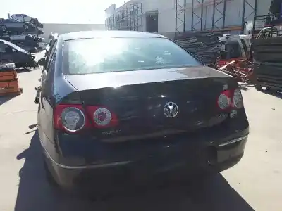 Veículo de Sucata volkswagen passat berlina 2.0 tdi do ano 2005 alimentado bkp
