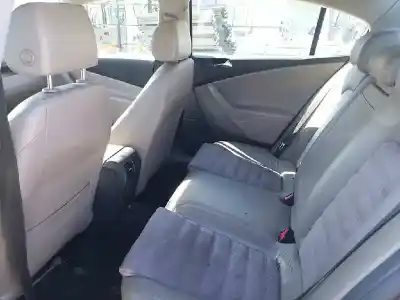 Veículo de Sucata volkswagen passat berlina 2.0 tdi do ano 2005 alimentado bkp