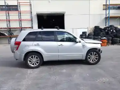 Scrapping Vehicle suzuki grand vitara ii (jt, te, td) 1.9 ddis a las 4 ruedas (jt419, td44, jb419wd, jb419xd) of the year 2009 powered f9q