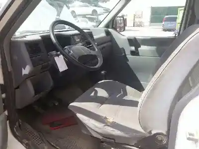 Здавання транспортного засобу volkswagen t4 bus (mod. 1991) 1.9 d caravelle року 1995 потужний 1x