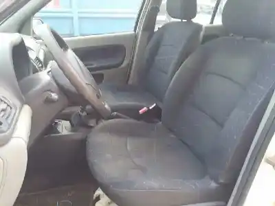 Veículo de Sucata renault clio ii (bb_, cb_) 1.5 dci (b/cb08) do ano 2001 alimentado k9k702