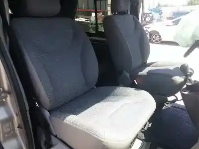 Veículo de Sucata renault trafic combi (ab 4.01) 1.9 diesel do ano 2006 alimentado f9q760