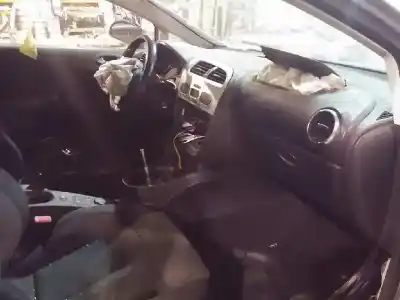 Здавання транспортного засобу seat leon (1p1) 2.0 tdi року 2006 потужний bmn