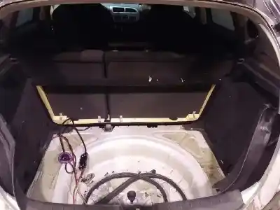 Здавання транспортного засобу seat leon (1p1) 2.0 tdi року 2006 потужний bmn