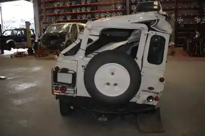 Veículo de Sucata land rover defender (ld) 2.4 td4 do ano 2009 alimentado 244dt