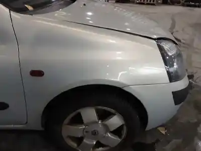 Sloopvoertuig renault clio ii (bb_, cb_) 1.2 16v (bb05, bb0w, bb11, bb27, bb2t, bb2u, bb2v, cb05,... van het jaar 2001 aangedreven d4f712