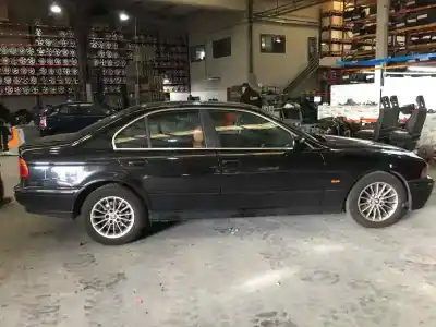 Veículo de Sucata bmw 5 (e39) 530 d do ano 2003 alimentado 306d1