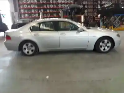 Sloopvoertuig bmw 7 (e65, e66, e67) 730 d van het jaar 2004 aangedreven 306d2