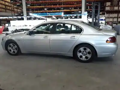 Sloopvoertuig bmw 7 (e65, e66, e67) 730 d van het jaar 2004 aangedreven 306d2