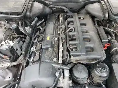 Veículo de Sucata bmw 5 (e39) 525 i do ano 2001 alimentado 256s5