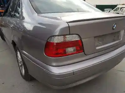 Veículo de Sucata bmw 5 (e39) 525 i do ano 2001 alimentado 256s5