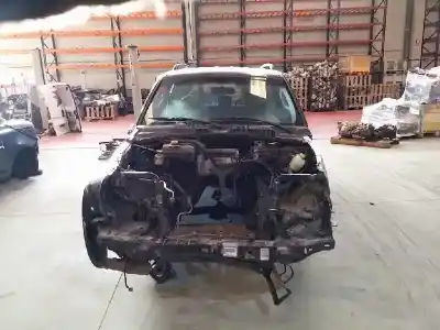 Vehicul casat jeep cherokee (kj) 2.5 crd 4x4 al anului 2002 alimentat enj