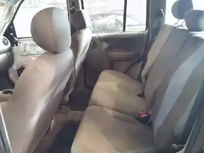 Vehicul casat jeep cherokee (kj) 2.5 crd 4x4 al anului 2002 alimentat enj