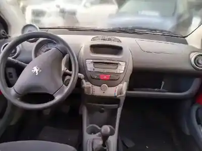 Veículo de Sucata peugeot 107 (pm_, pn_) 1.0 do ano 2006 alimentado 1kr