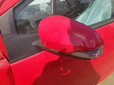 Veicolo di demolizione toyota yaris (_p13_) 1.3 (nsp130_) dell'anno 2014 alimentato 1nrfe