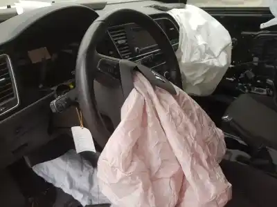 Здавання транспортного засобу seat leon sc (5f5) 1.4 16v tsi року 2015 потужний czca