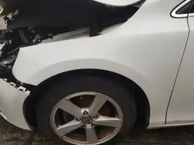 Veículo de Sucata volvo v40 1.6 diesel cat do ano 2013 alimentado d4162t