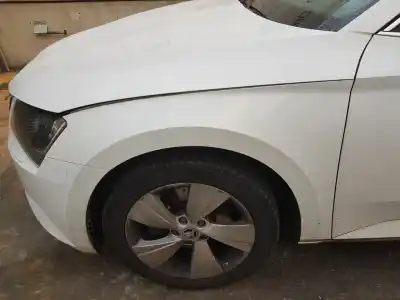 Verschrottungsfahrzeug skoda superb 2.0 tdi des jahres 2017 angetrieben crlb