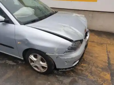 Veículo de Sucata seat ibiza (6l1) 1.9 tdi do ano 2005 alimentado axr
