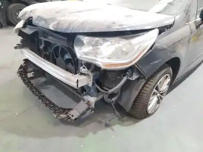 Veículo de Sucata citroen ds4 1.6 hdi fap do ano 2011 alimentado 9h05 9hr