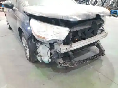 Veículo de Sucata citroen ds4 1.6 hdi fap do ano 2011 alimentado 9h05 9hr