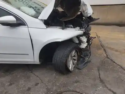 Veículo de Sucata volkswagen passat cc 2.0 tdi do ano 2016 alimentado cuvc