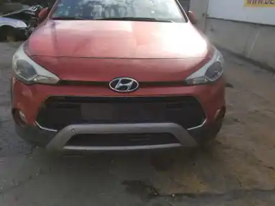 Veicolo di demolizione hyundai i20 i (pb, pbt) 1.4 crdi dell'anno 2015 alimentato d4fc