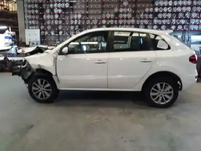 Veículo de Sucata renault koleos 2.0 dci diesel fap do ano 2014 alimentado m9r862