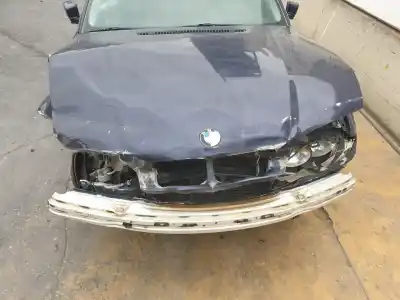 Scrapping Vehicle bmw 3 (e46) 320 i of the year 2000 powered 226s1