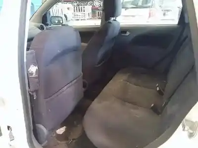 Veicolo di demolizione ford fiesta v (jh_, jd_) 1.6 16v dell'anno 2002 alimentato fyja