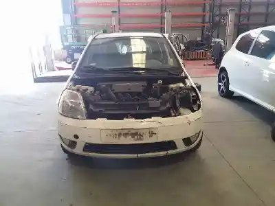 Veicolo di demolizione ford fiesta v (jh_, jd_) 1.6 16v dell'anno 2002 alimentato fyja