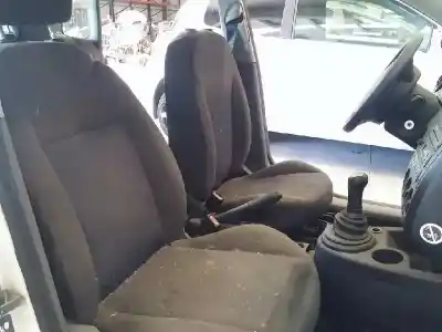 Veicolo di demolizione ford fiesta v (jh_, jd_) 1.6 16v dell'anno 2002 alimentato fyja