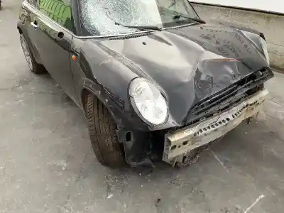 Scrapping Vehicle mini mini (r50,r53) cooper of the year 2003 powered w10b16a