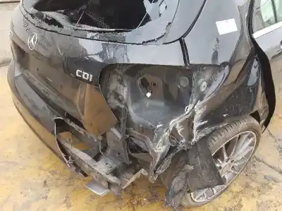 Здавання транспортного засобу mercedes-benz clase a (w176) 2.1 cdi cat 136 cv / 100 kw року 2014 потужний 651930