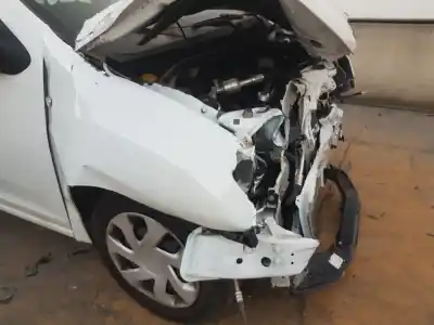 Sloopvoertuig dacia logan ii 1.0 12v van het jaar 2017 aangedreven b4d400