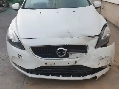 Veículo de Sucata volvo v40 cross country 2.0 d do ano 2016 alimentado d4204t8