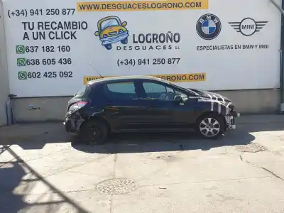 Veículo de Sucata peugeot 308 access do ano 2013 alimentado 9h06