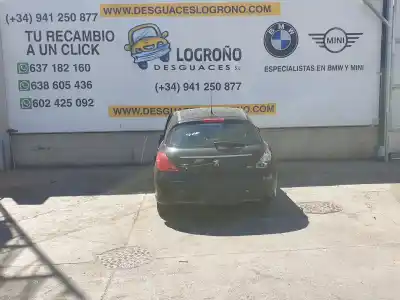 Veículo de Sucata peugeot 308 access do ano 2013 alimentado 9h06